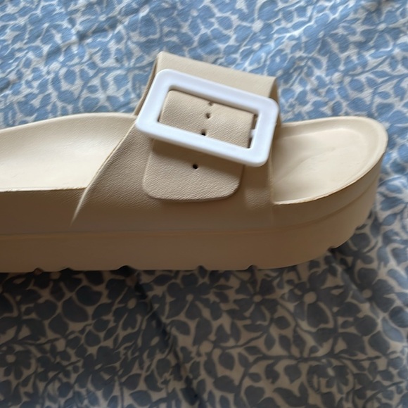 Women’s Cream platform sandals with white buckle accent - Picture 3 of 5